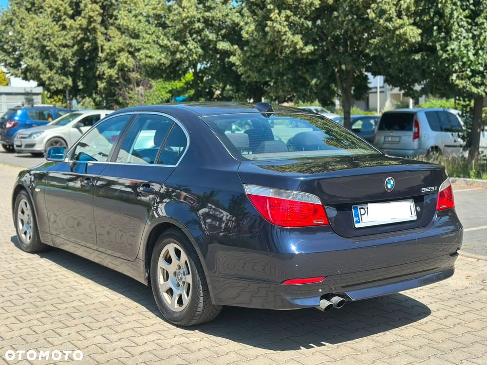 BMW Seria 5 523i - 4