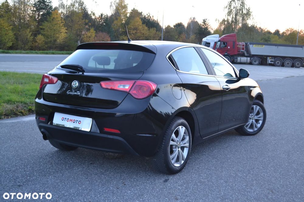 Alfa Romeo Giulietta - 5