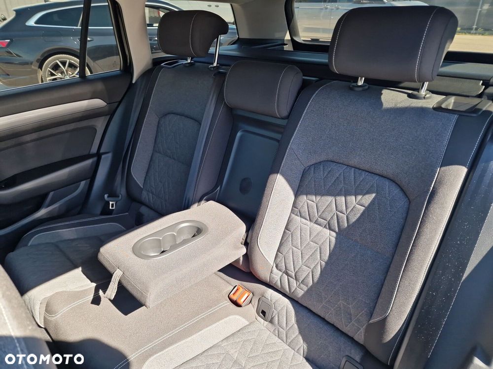 Volkswagen Passat - 19