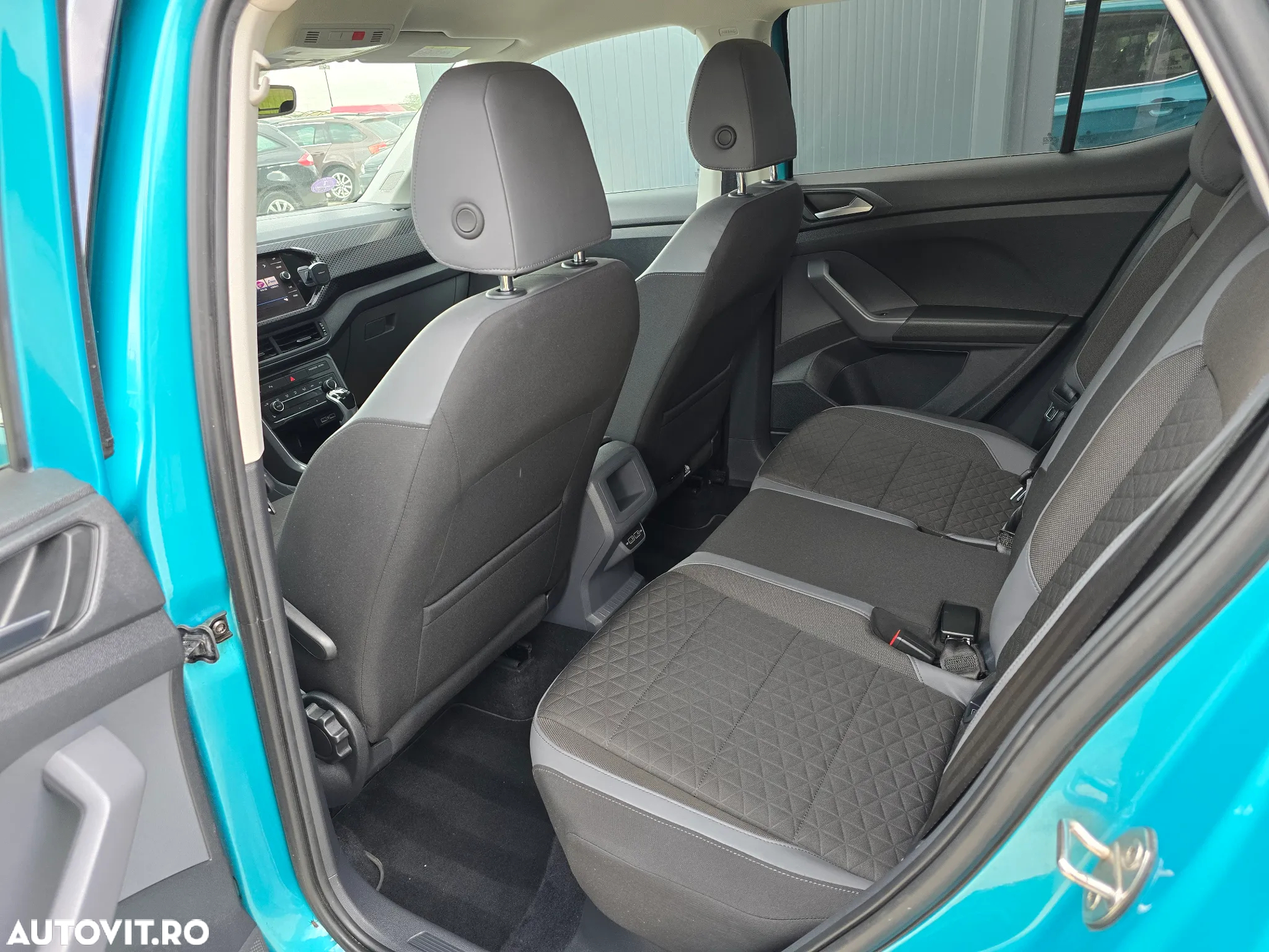 Volkswagen T-Cross - 8