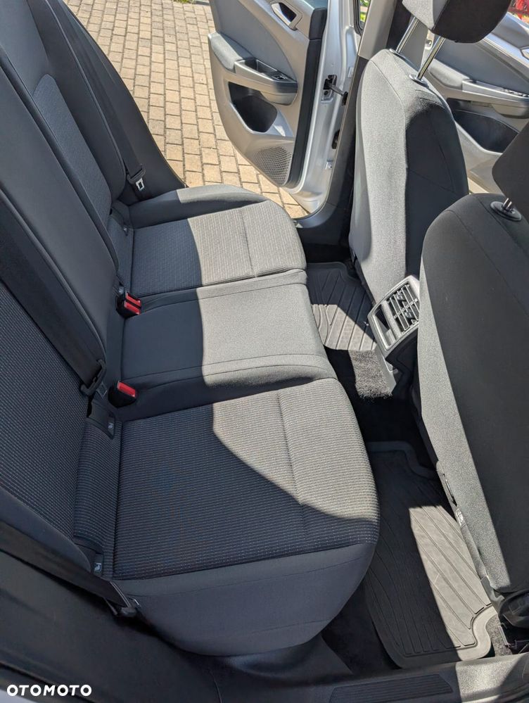 Volkswagen Golf 2.0 TDI Life - 35