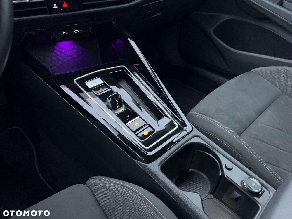 Volkswagen Golf 2.0 TDI Style DSG - 23