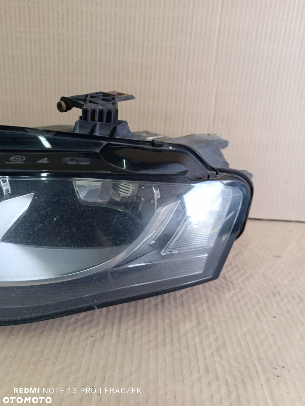 LAMPA REFLEKTOR LEWA PRZÓD AUDI A4 B8 8K0941004 - 4