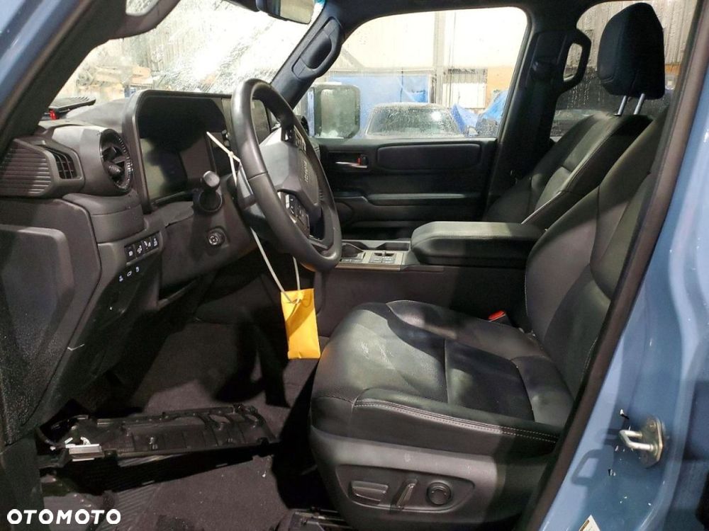 Toyota Land Cruiser - 8