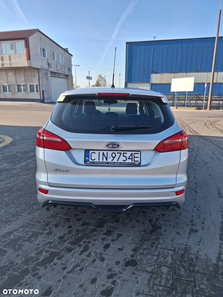 Ford Focus 1.6 Trend - 18