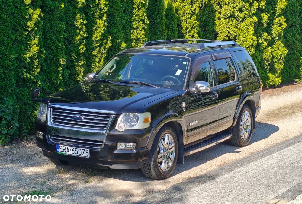 Ford Explorer 4.6 - 1