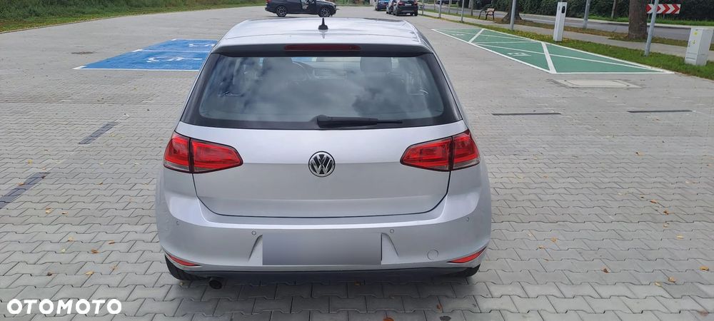Volkswagen Golf - 4