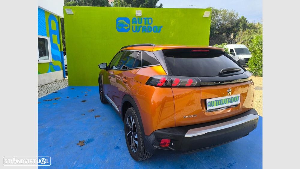 Peugeot 2008 1.2 PureTech Allure - 4