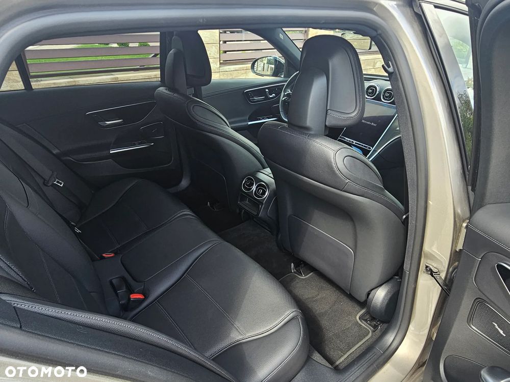 Mercedes-Benz Klasa C 300 d 9G-TRONIC AMG Line - 10