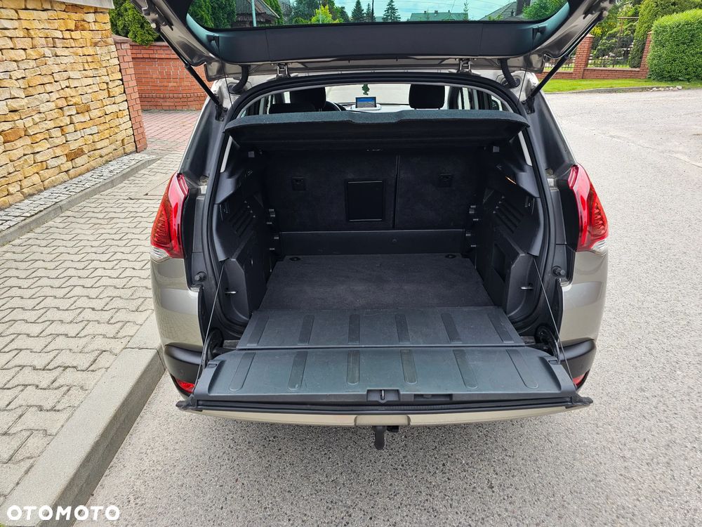 Peugeot 3008 1.6 BlueHDi Style S&S - 24