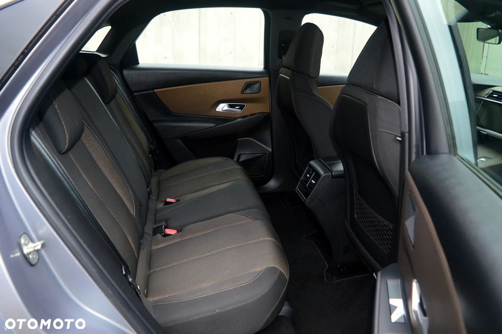 DS Automobiles DS 7 Crossback - 12