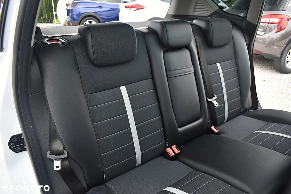 Ford Kuga 2.0 TDCi 2x4 Titanium - 21