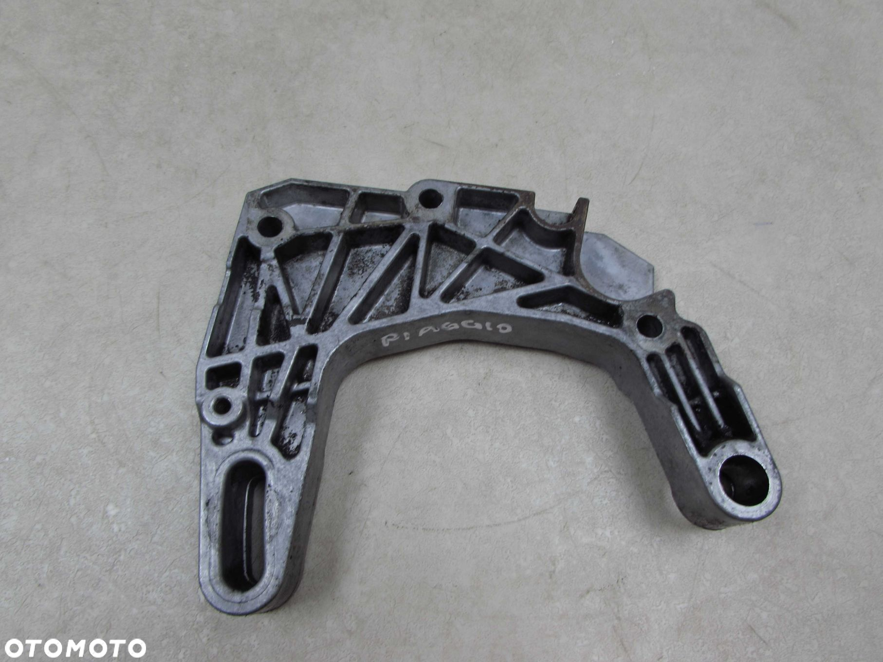 PIAGGIO PORTER HIJET PFAU QUARGO 0.7 DIESEL LOMBARDINI 04-16 LAPA WSPORNIK ALTERNATORA 8725.084 - 3