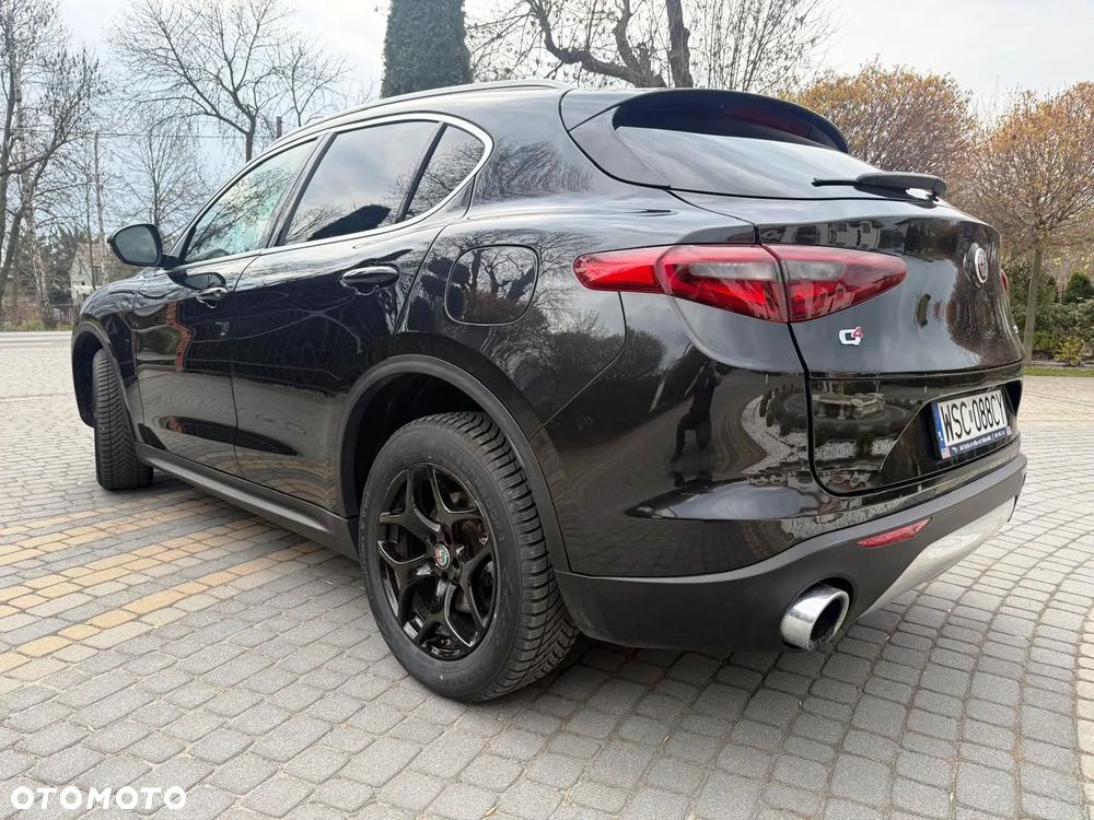 Alfa Romeo Stelvio 2.0 Turbo 16V AT8-Q4 Competizione - 13