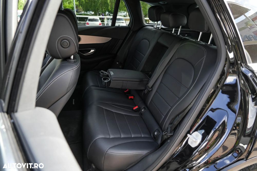 Mercedes-Benz GLC 250 d 4MATIC 9G-TRONIC AMG Line - 11