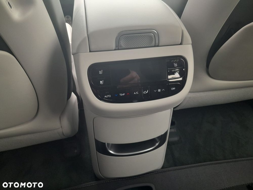 Hyundai IONIQ 9 110kWh Calligraphy AWD - 31