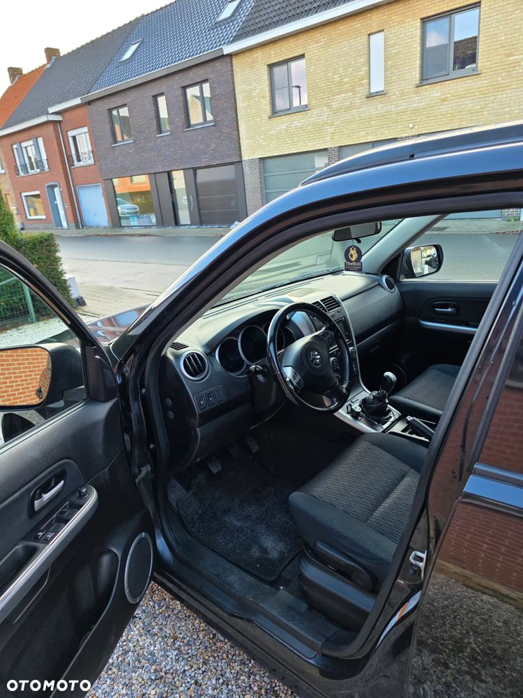 Suzuki Grand Vitara 1.9 DDiS Club - 9