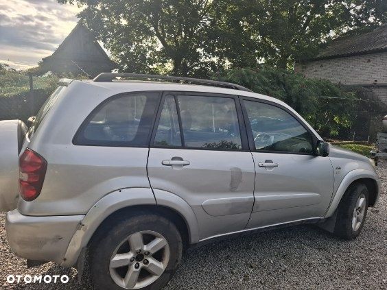 Toyota RAV4 - 3