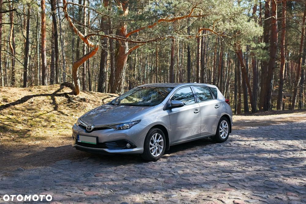 Toyota Auris 1.6 Comfort - 1