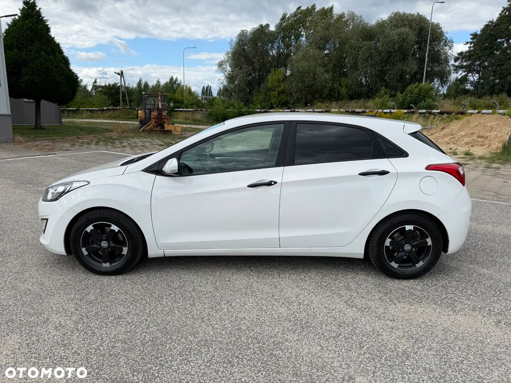 Hyundai i30 1.4 Comfort - 12