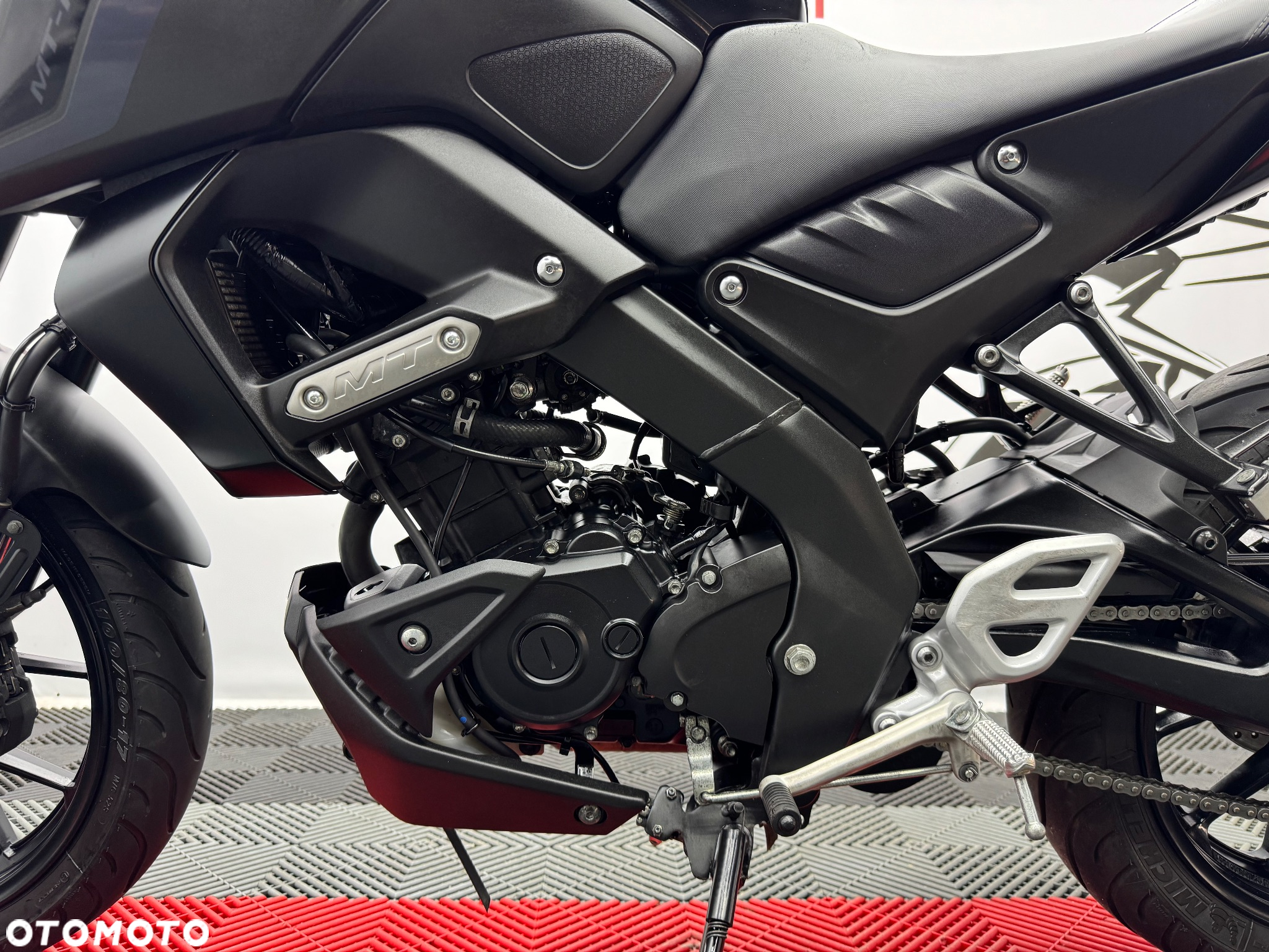 Yamaha MT - 17