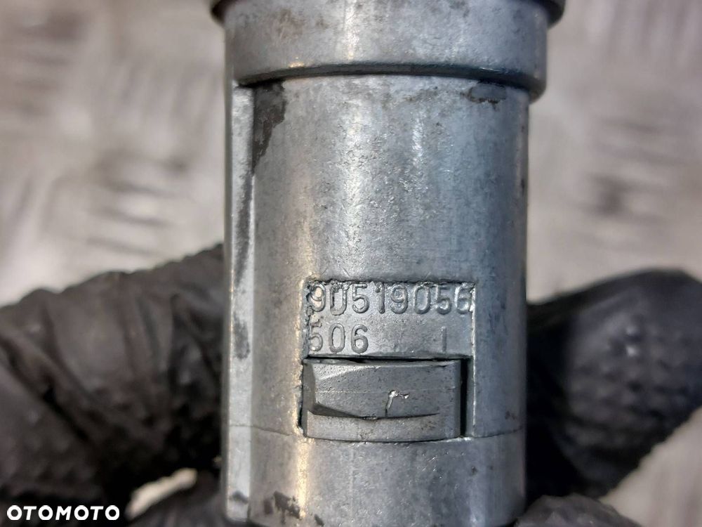 STACYJKA Z KLUCZYKIEM OPEL ASTRA G ZAFIRA A 90519056 - 2