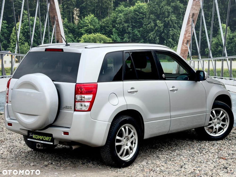 Suzuki Grand Vitara 2.4 Comfort+ - 15