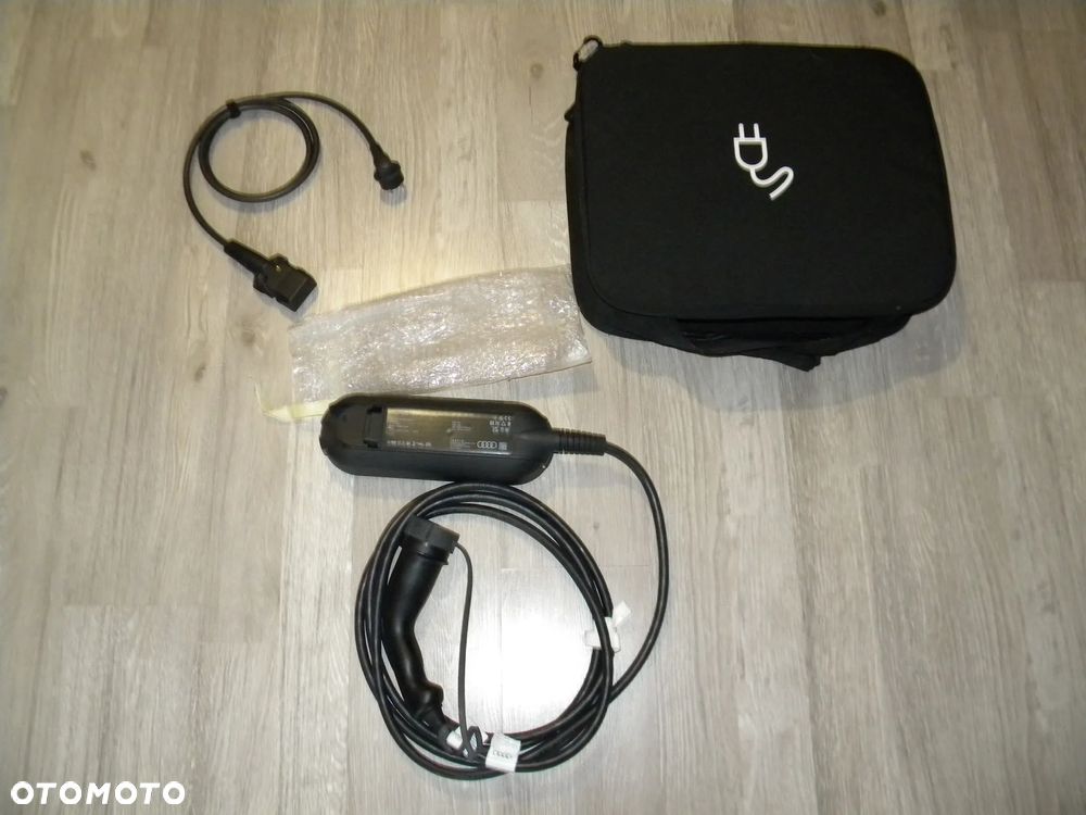 NOWA ORYGINALNA ŁADOWARKA FUTERAŁ AUDI Q4 Q5 Q6 Q7 Q8 E-TRON 2x16A FV 8V4971675AP - 6