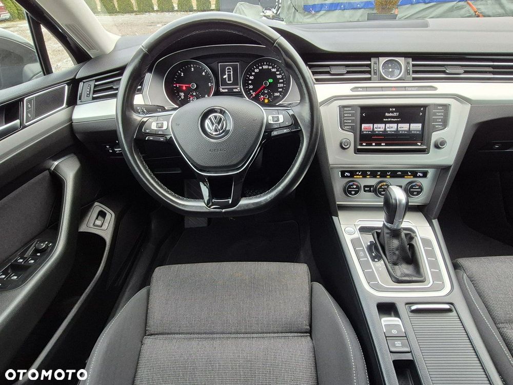 Volkswagen Passat Variant - 38