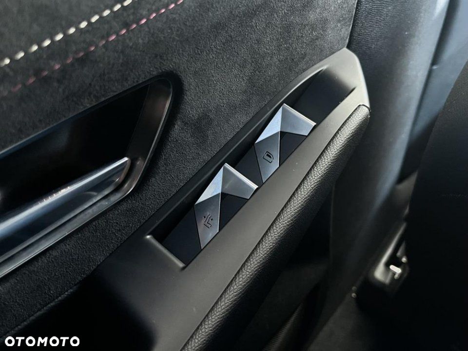 DS Automobiles DS 7 Crossback - 15