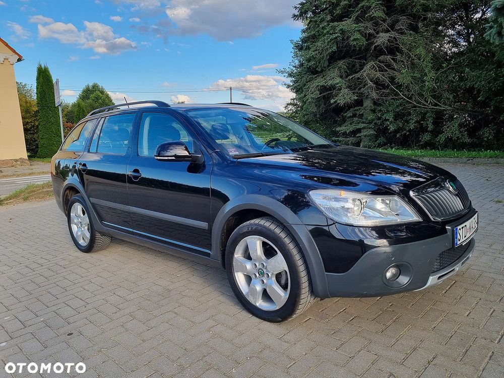 Skoda Octavia Combi 2.0 TDI DPF 4x4 DSG Scout - 7