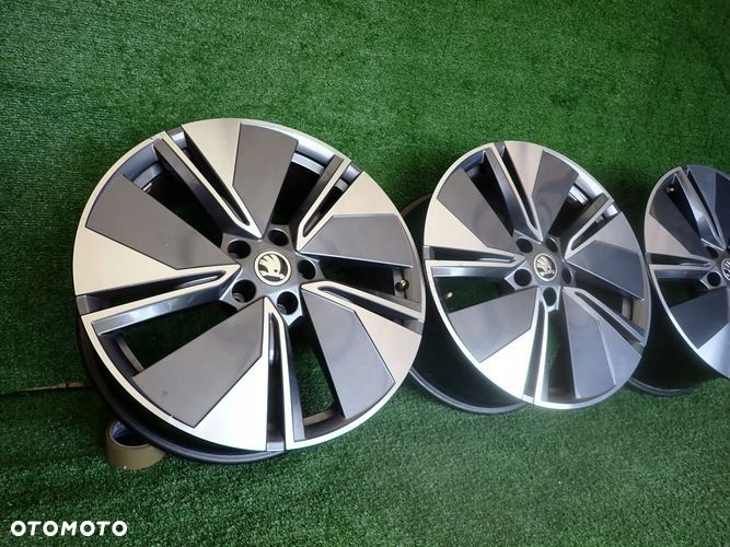 SKODA ENYAQ 8Jx19 ET45 5x112 felgi aluminiowe 5LA601025A - 6