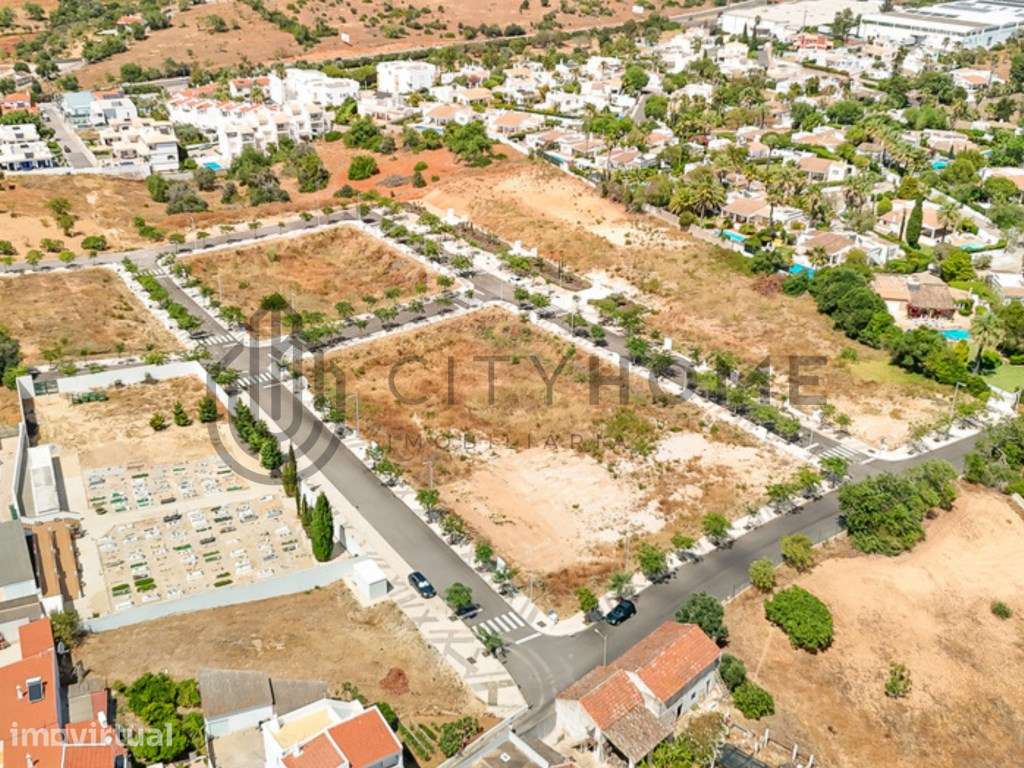 Terreno Urbano para construção de 440m2 na quinta dos Alamos / GUIA - Grande imagem: 4/20