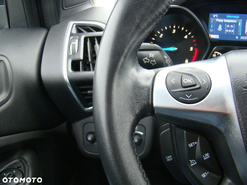 Ford Kuga 2.0 TDCi 4x4 Titanium - 32