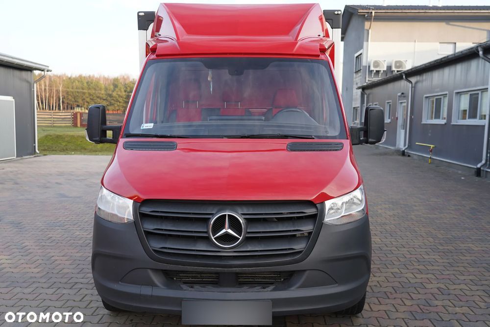 Mercedes-Benz Sprinter/Lamar - 1