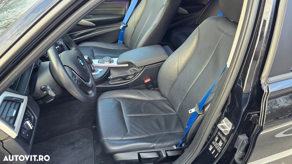 BMW Seria 3 320i AT - 9