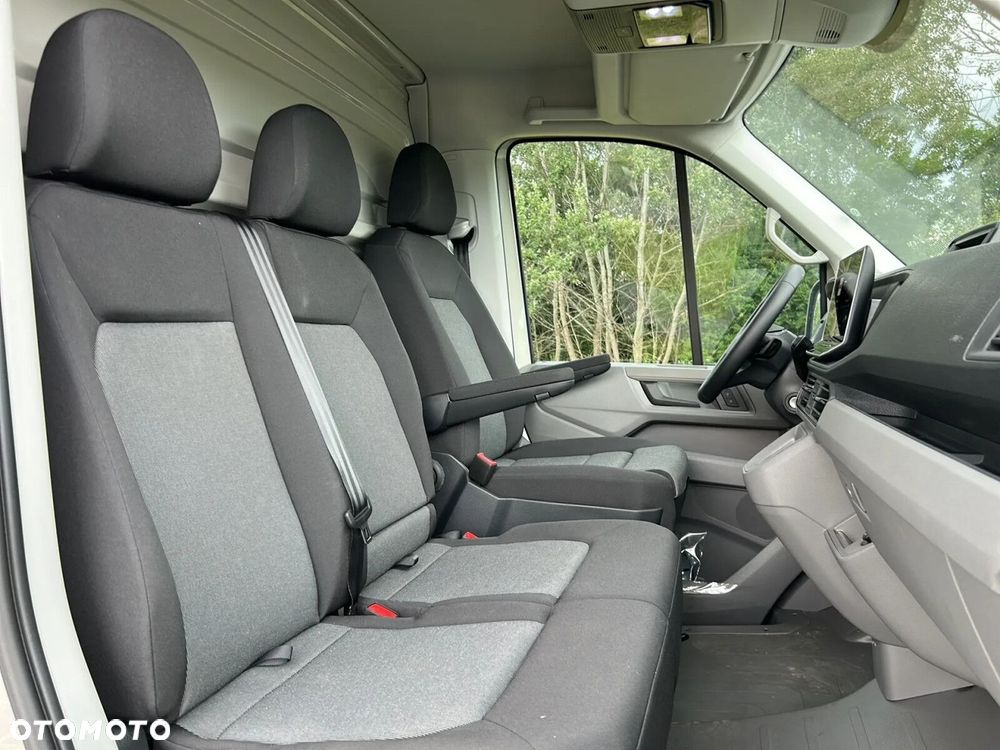 Volkswagen Crafter KONTENER MEBLOWY+WINDA/AUTOMAT/35 Podwozie z pojedynczą kabiną 2,0 l 163 KM manual r. o.: 4490 mm - 17