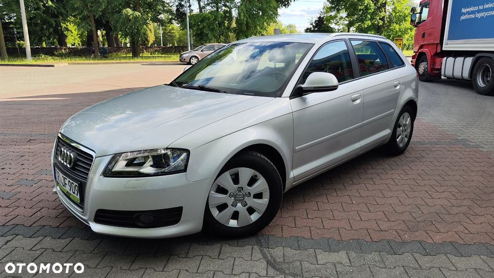 Audi A3 Sportback 1.6 TDI DPF Attraction - 2