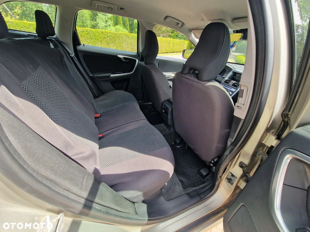 Volvo XC 60 D3 Kinetic - 14