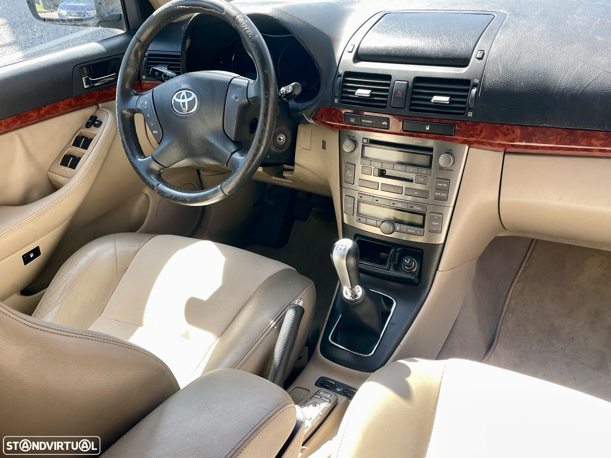 Toyota Avensis SW 2.0 D-4D Sol - 12