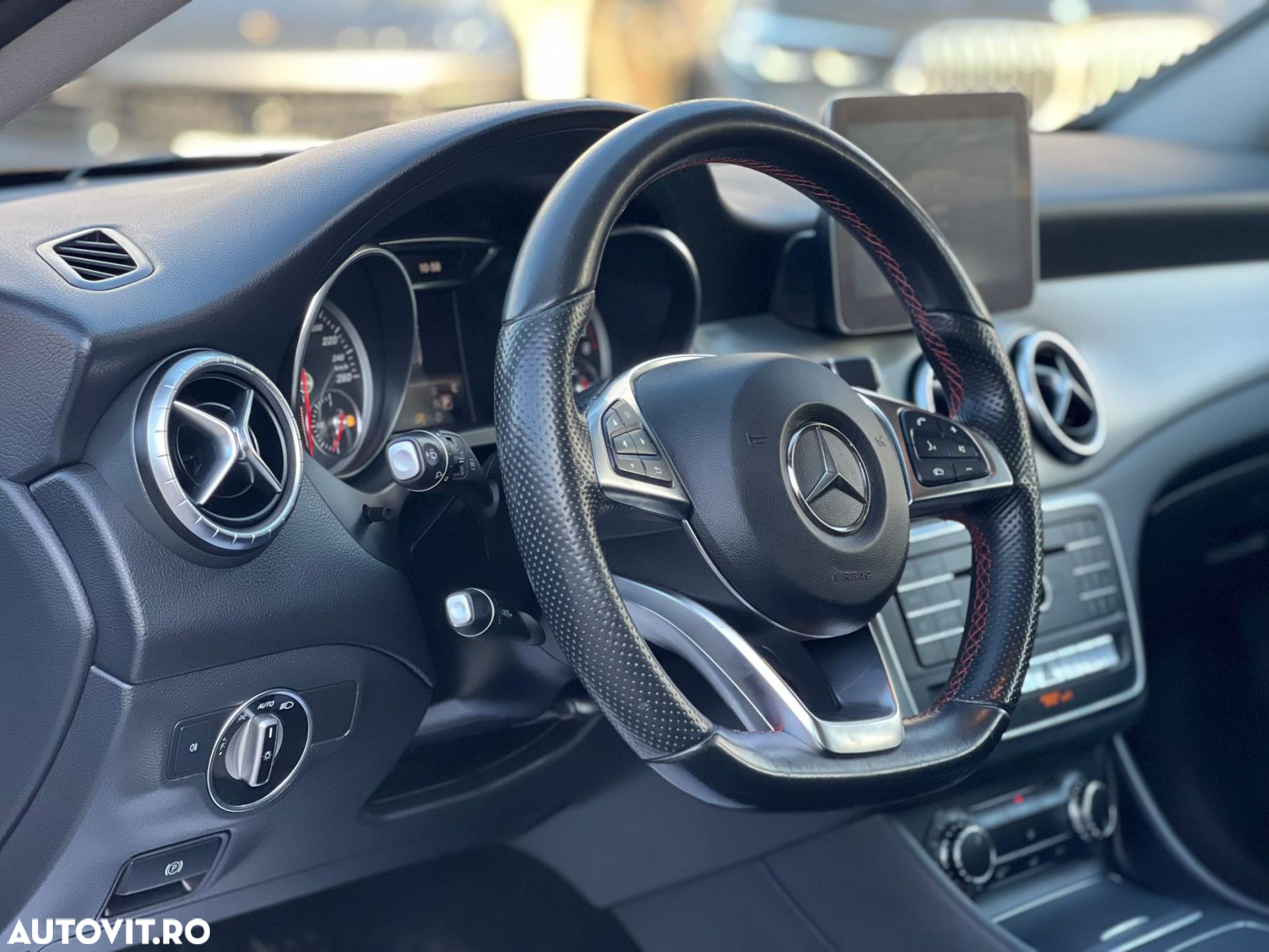 Mercedes-Benz CLA Shooting Brake 200 d 7G-DCT - 35
