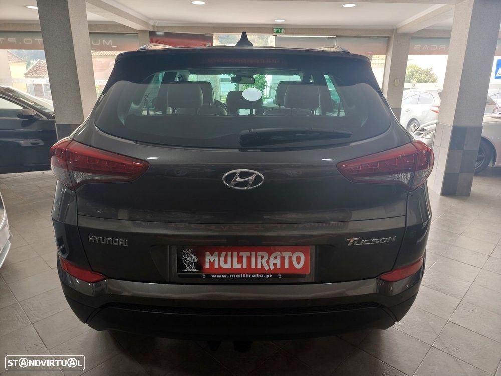 Hyundai Tucson 1.7 CRDi Executive - 6