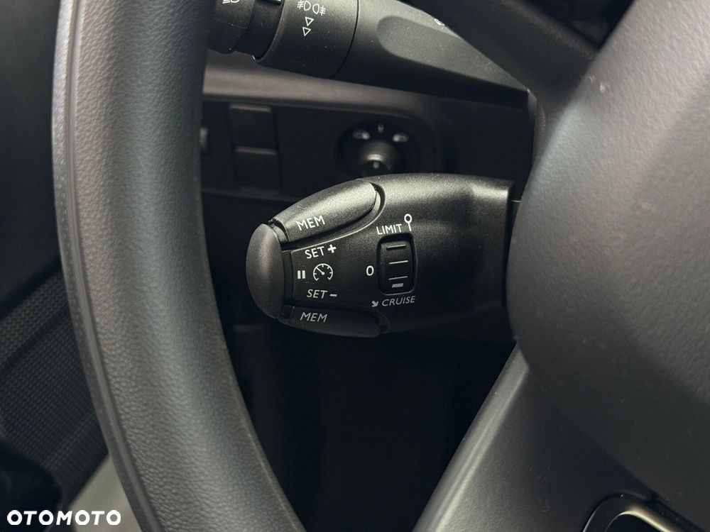 Citroën C3 1.2 PureTech Shine EAT6 - 22