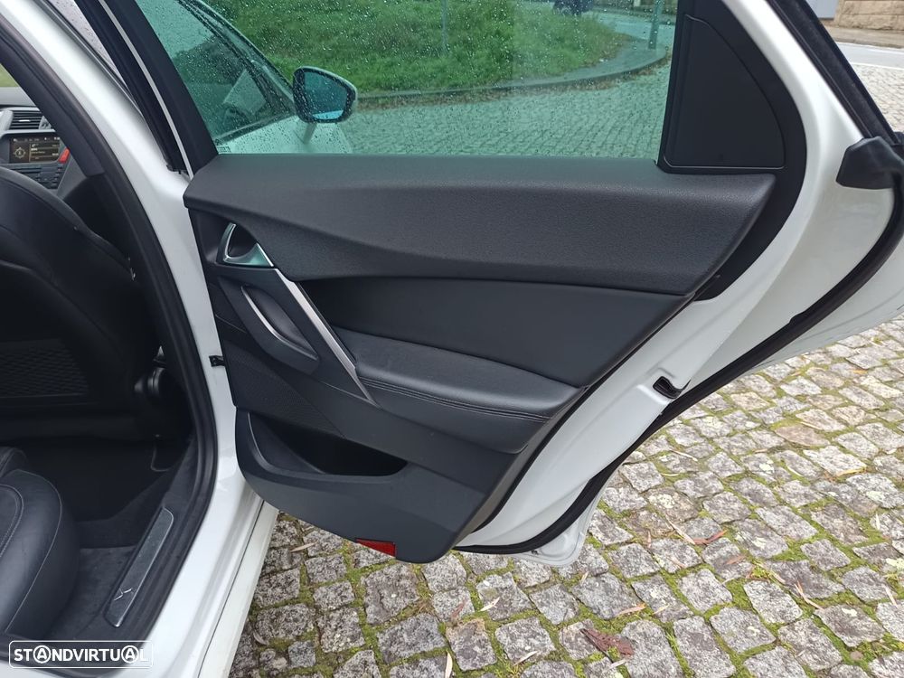 Citroën DS5 2.0 HDi Hybrid4 Sport Chic CMP6 - 34