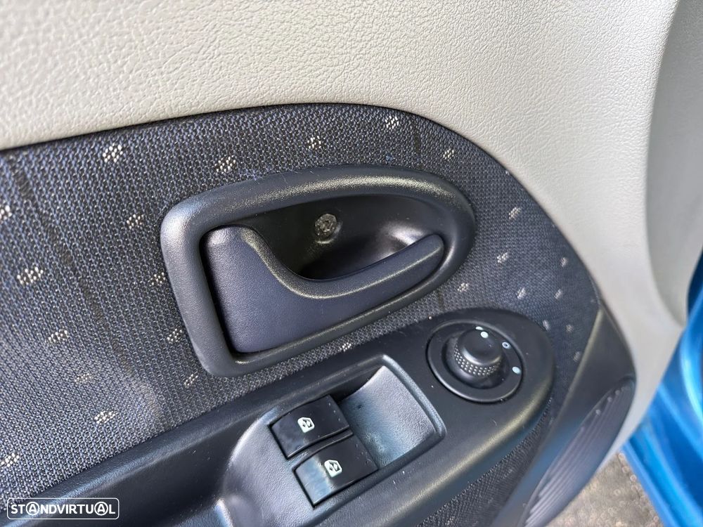 Renault Clio 1.2 16V S - 14