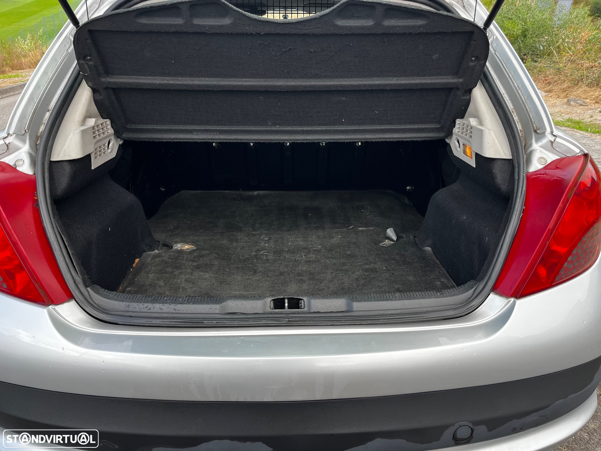 Peugeot 207 - 4