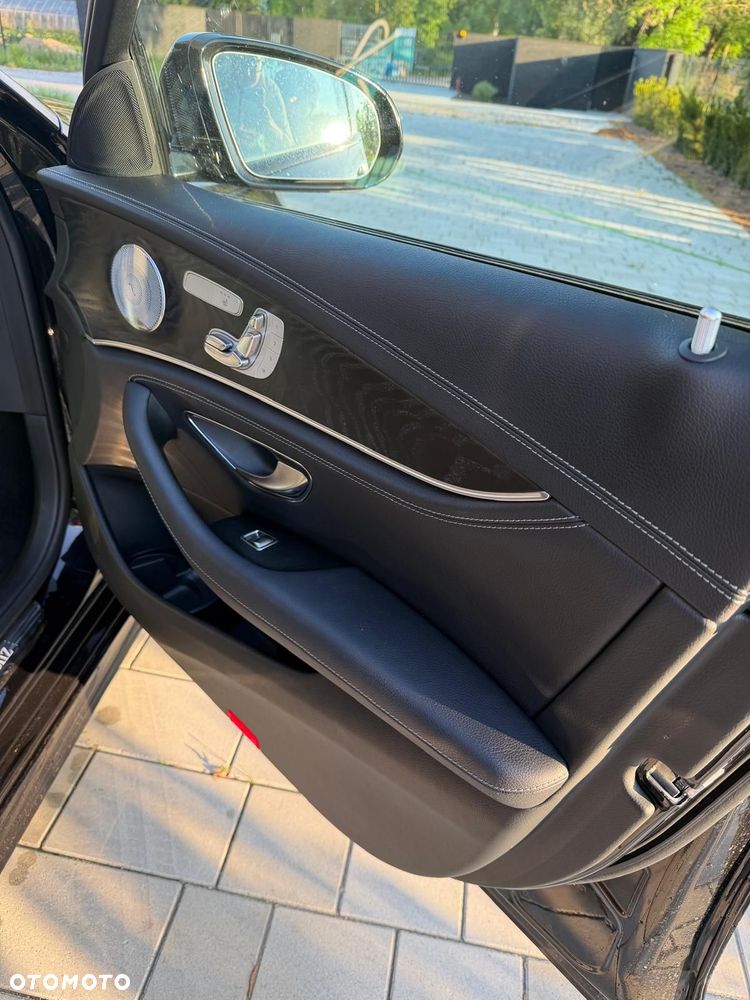 Mercedes-Benz Klasa E 220 d 4-Matic 9G-TRONIC - 4