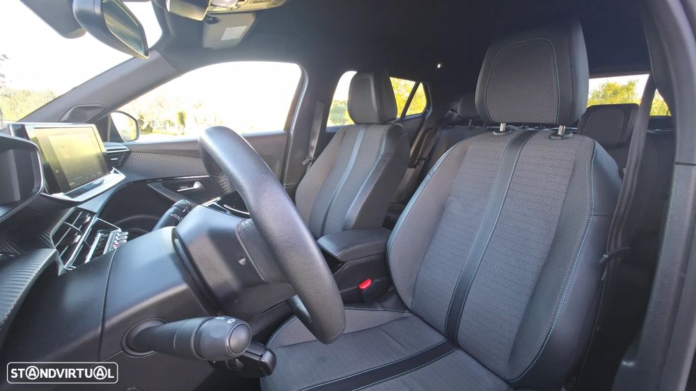 Peugeot e-2008 Allure Pack - 7