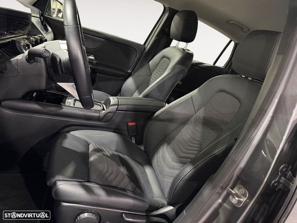 Mercedes-Benz GLA 180 d - 9