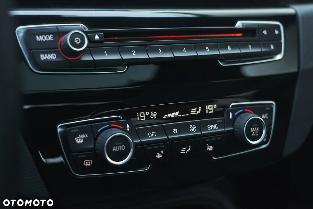 BMW X1 xDrive20i - 16
